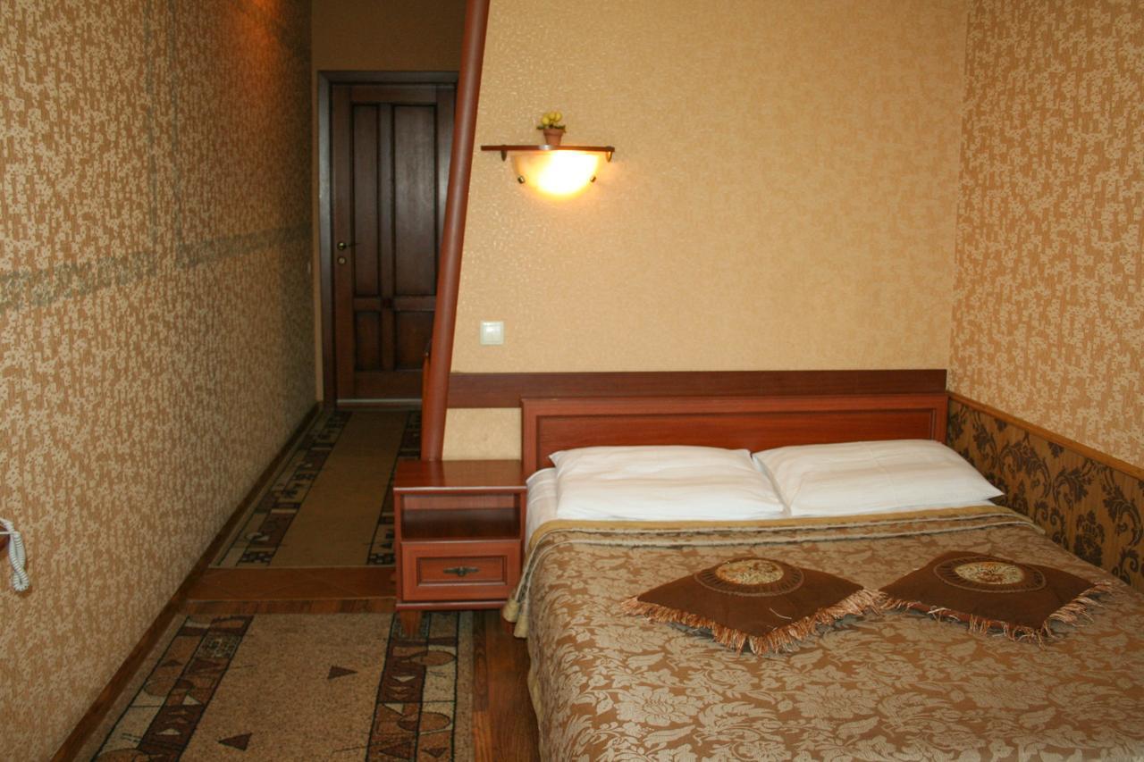 Don Kihot Hotel Novovolyns'k Chambre photo