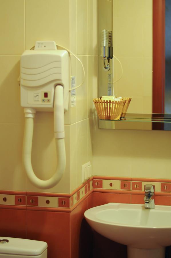 Don Kihot Hotel Novovolyns'k Chambre photo