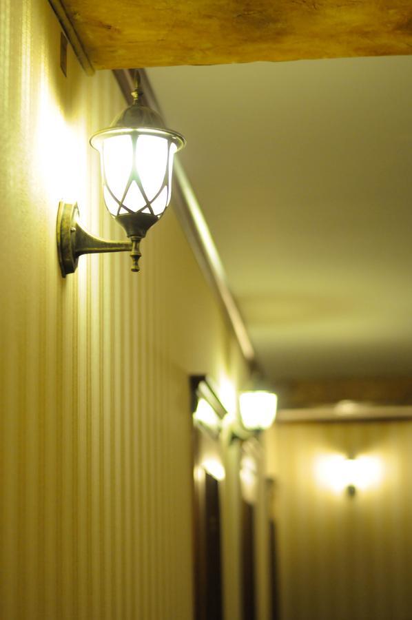 Don Kihot Hotel Novovolyns'k Extérieur photo